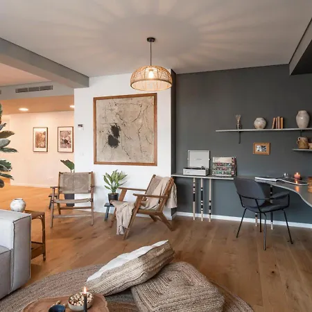 Апартаменты Efe - 3 Bedrooms In Lapa *