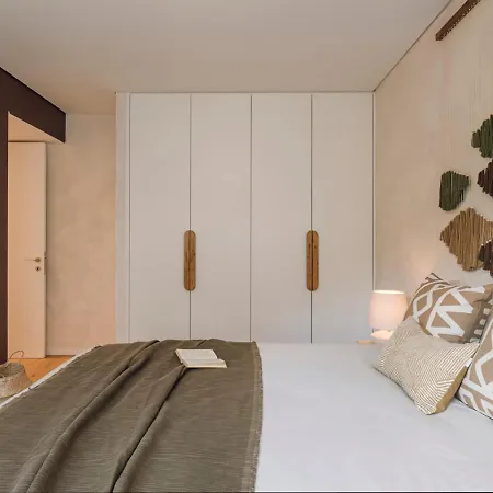 Efe - 3 Bedrooms In Lapa Apartment Lisbon